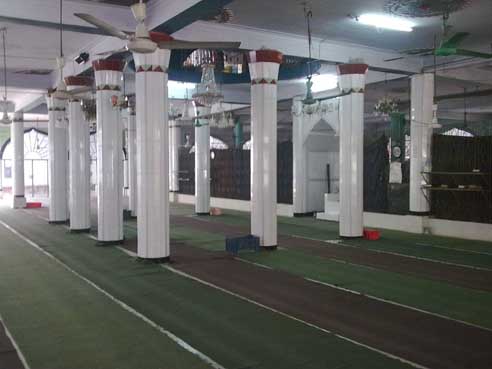 Inside of Furfura Mosque, Dhaka